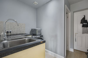 Utility Room- click for photo gallery